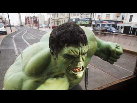 VIDEO : Is Hulk Taking Silver Surfer's Place In Infinity War?