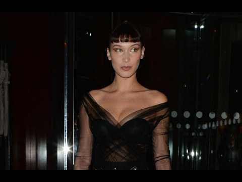 VIDEO : Bella Hadid didn't worry about her looks before modelling