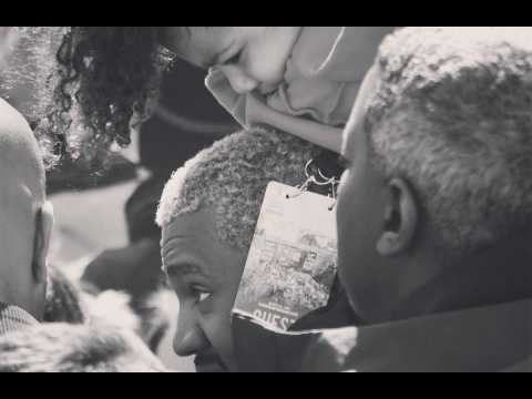 VIDEO : Kanye West's family rally