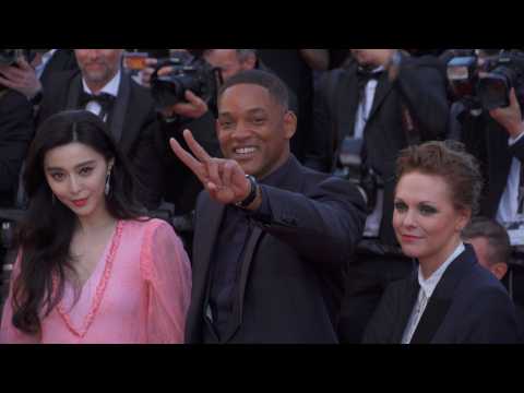 VIDEO : Will Smith checks another item off his bucket list