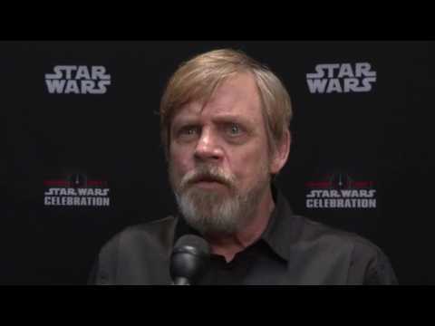 VIDEO : What Event Will Mark Hamill And Gal Gadot Present At?