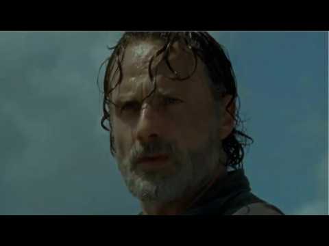 VIDEO : Should The 'The Walking Dead' Be Buried?