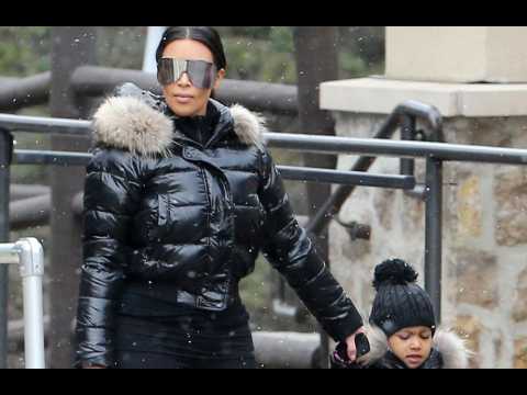 VIDEO : Kim Kardashian West choquée de voir une 'gentille North' après l'arrivée de Chicago