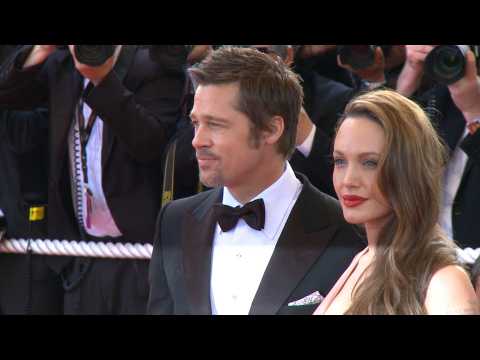 VIDEO : Angelina Jolie and Brad Pitt reportedly agree to finalise divorce