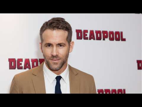 VIDEO : Ryan Reynolds Dresses In Pink To Defeat Cancer