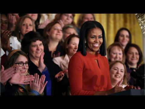 VIDEO : Michelle Obama Posts Cute Throwback Photo of Her College Cornrows