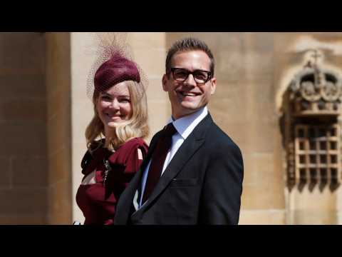 VIDEO : 'Suits' Stars Sang 'Going To The Chapel' On Their Way To Royal Wedding