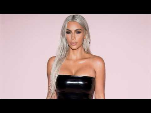VIDEO : Kim Kardashian Goes Blonde for Fourth Wedding Anniversary With Kanye