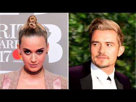 VIDEO : Katy Perry Flies To London To See Orlando Bloom In New Play