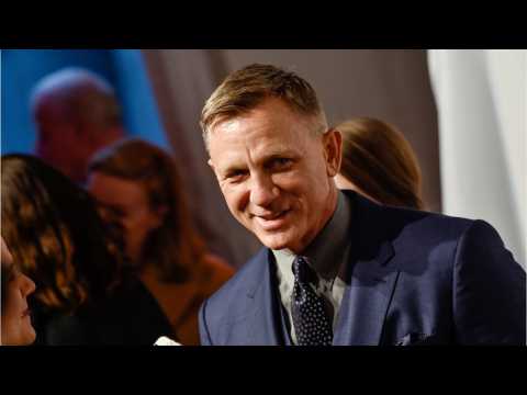 VIDEO : Daniel Craig Will Officially Return As James Bond