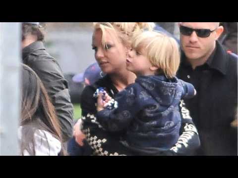 VIDEO : Britney Spears Shares Photos With Sons Amid Child Support Battle