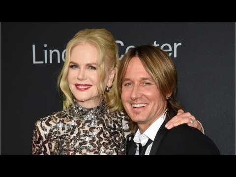 VIDEO : Nicole Kidman and Keith Urban Share A Huge Kiss At Lincoln Center