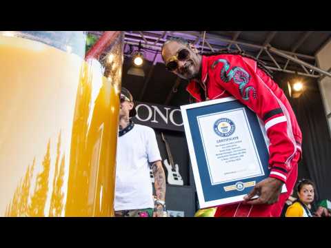 VIDEO : Snoop Dogg Broke A Guinness World Record With A Gin And Juice