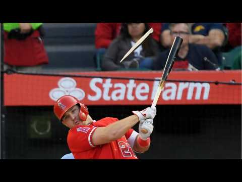 VIDEO : Mike Trout Owns The Yankees