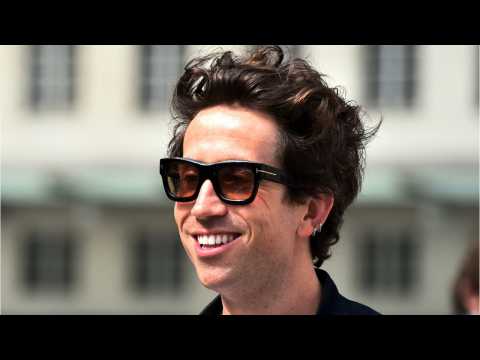 VIDEO : Nick Grimshaw Is Departing 'The Radio 1 Breakfast Show', Greg James Will Step In
