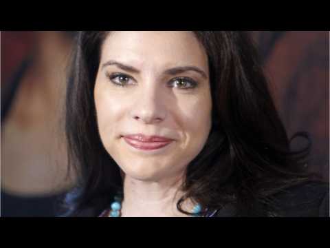 VIDEO : Twilight Creator Exits Starz Series