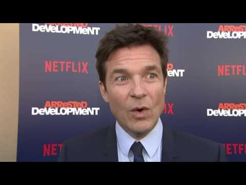 VIDEO : Jason Bateman Apologizes For Not Sympathizing With Jessica Walter