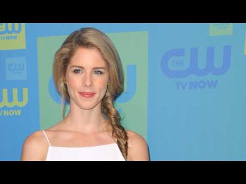 VIDEO : 'Arrow's Emily Bett Rickards Expresses Interest In Appearing On 'Supergirl'