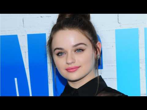 VIDEO : Actress Joey King Dating Her Kissing Booth Co-Star