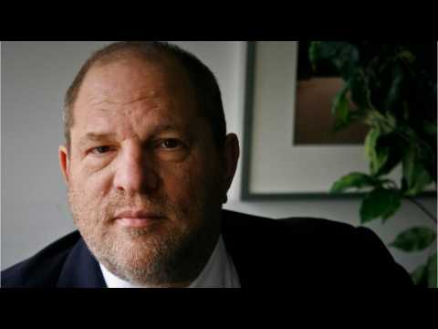 VIDEO : Ex-Hollywood Executive Weinstein To Surrender