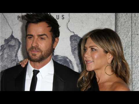 VIDEO : Jennifer Aniston and Justin Theroux Helicopter Out Of New York City