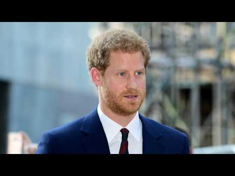 VIDEO : Prince Harry And Harry Styles Cross Paths