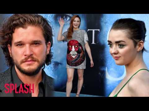 VIDEO : 'Game of Thrones' Premiere Lights Up Los Angeles