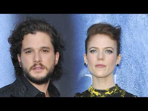 VIDEO : Stars Of 'Game of Thrones' Turn Out For Season Premiere