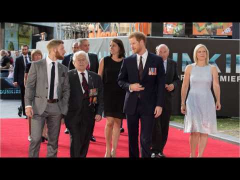 VIDEO : Harry Styles Meets Prince Harry On 'Dunkirk' Red Carpet