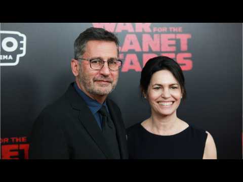 VIDEO : 'Planet of the Apes' Caesar Received Gifts From The Writers?