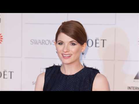 VIDEO : Jodie Whittaker Named 1st Female Star Of 'Doctor Who'