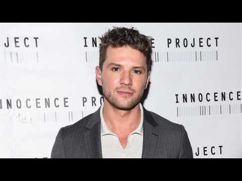 VIDEO : Ryan Phillippe Hospitalized for Leg Injury, Shares Photo From Bed