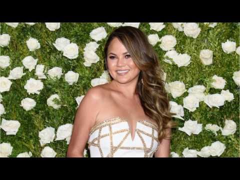 VIDEO : Donald Trump Blocks Chrissy Teigen on Twitter After Posting 'No One Likes You'