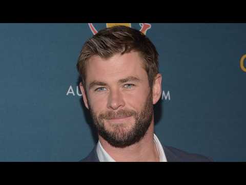 VIDEO : Chris Hemsworth Gushes Over 