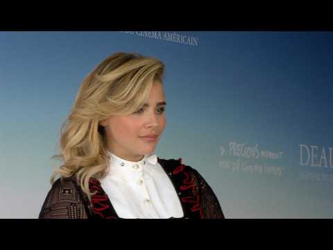 VIDEO : Chloe Grace Moretz was body shamed on set as a youngster