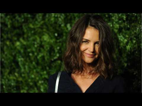 VIDEO : Katie Holmes to Star in Adaptation of Self-Help Book 'The Secret'