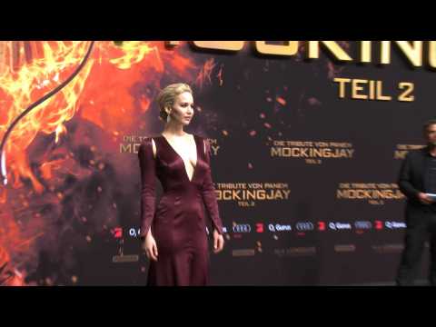 VIDEO : Jennifer Lawrence confirms Darren Aronofsky romance