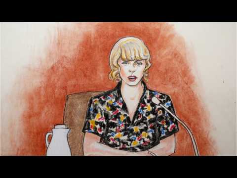 VIDEO : Taylor Swift Fans Show Support Following Trial Testimony