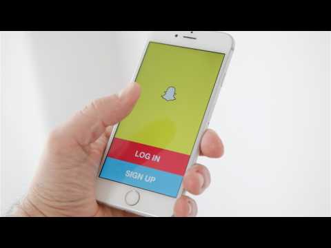 VIDEO : Snapchat Struggles As Instagram Stories Grow In Popularity