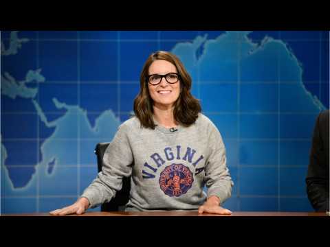 VIDEO : Tina Fey Returns Returns To 'Weekend Update,' Blasts Trump Over Charlottesville