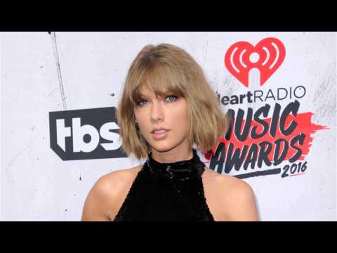 VIDEO : Is Taylor Swift Dropping New Music?