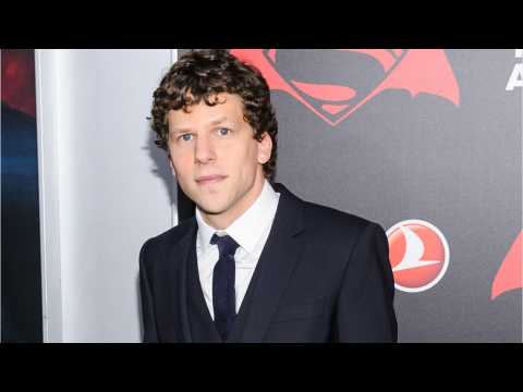 VIDEO : Is Jesse Eisenberg's Lex Luthor Cut From Justice LEague?