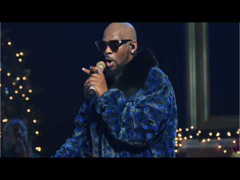 VIDEO : Woman Says She Was Underaged During Sex With R. Kelly