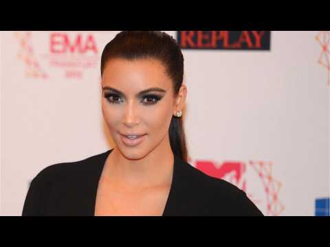 VIDEO : Kim Kardashian Sued A Phone Cases