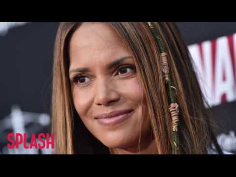 VIDEO : Halle Berry: You Can't Change Bond to a Woman