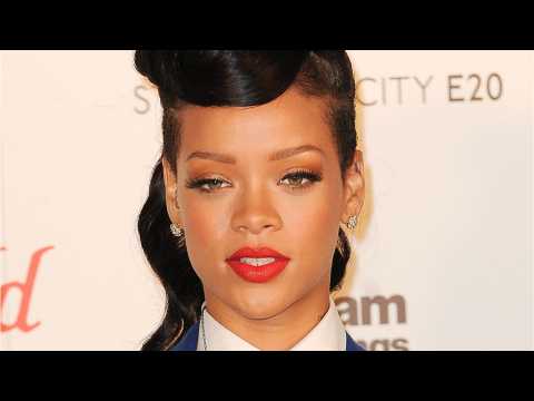 VIDEO : Fenty Beauty by Rihanna Set For September Launch