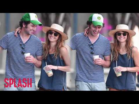 VIDEO : Keri Russell and Matthew Rhys are Picture Perfect in NYC