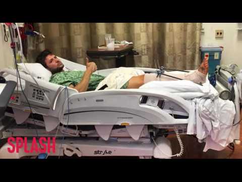 VIDEO : Ryan Phillippe Hospitalized With Leg Injury