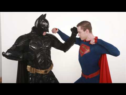 VIDEO : The Justice League Cartoon Lampoons 'Batman v Superman'