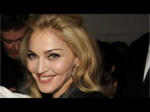 VIDEO : Madonna Tried To Stop Tupac Auction